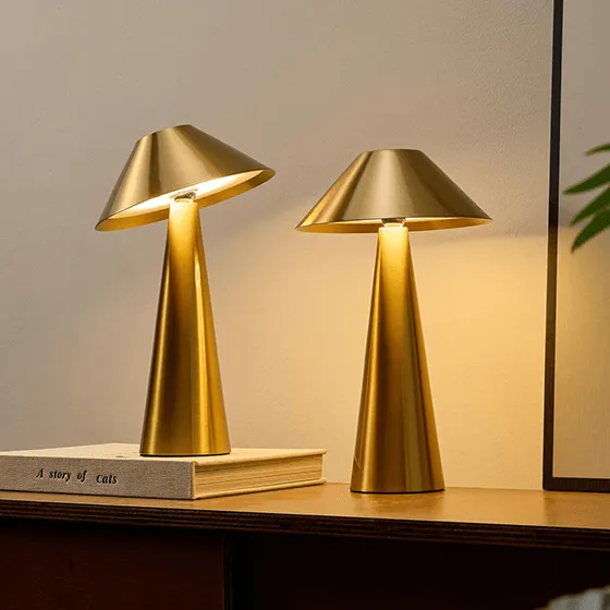 Table lamp