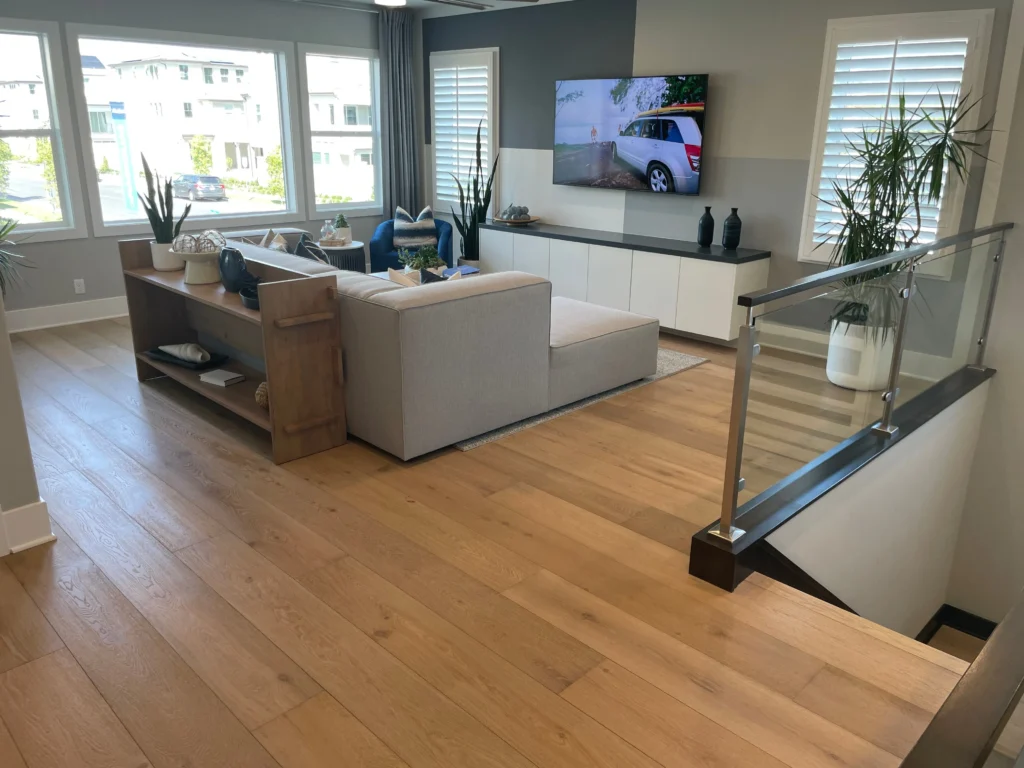 2025 wood floor color trends natural honey greige