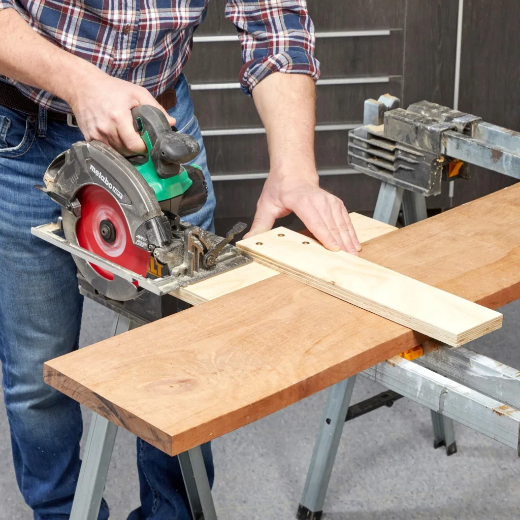 Circular saw plywood straightedge cut safe method