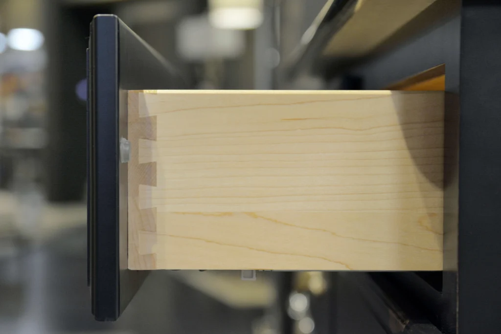 Dovetail cabinet construction