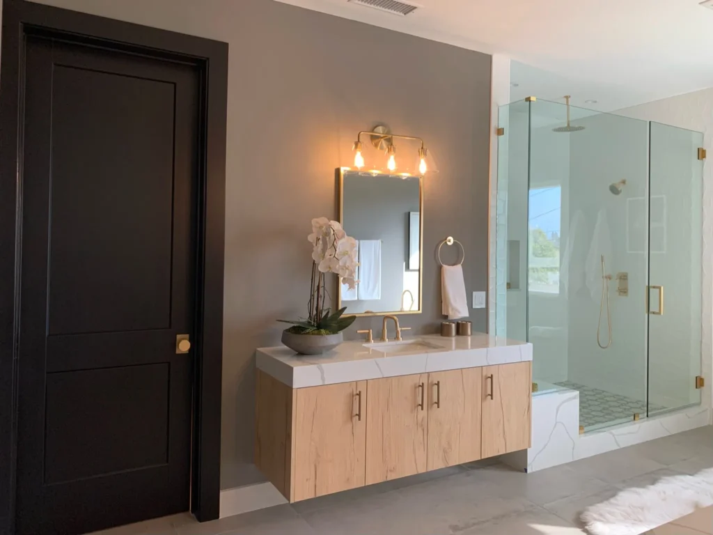 Kitchen cabinet vs bathroom cabinet size