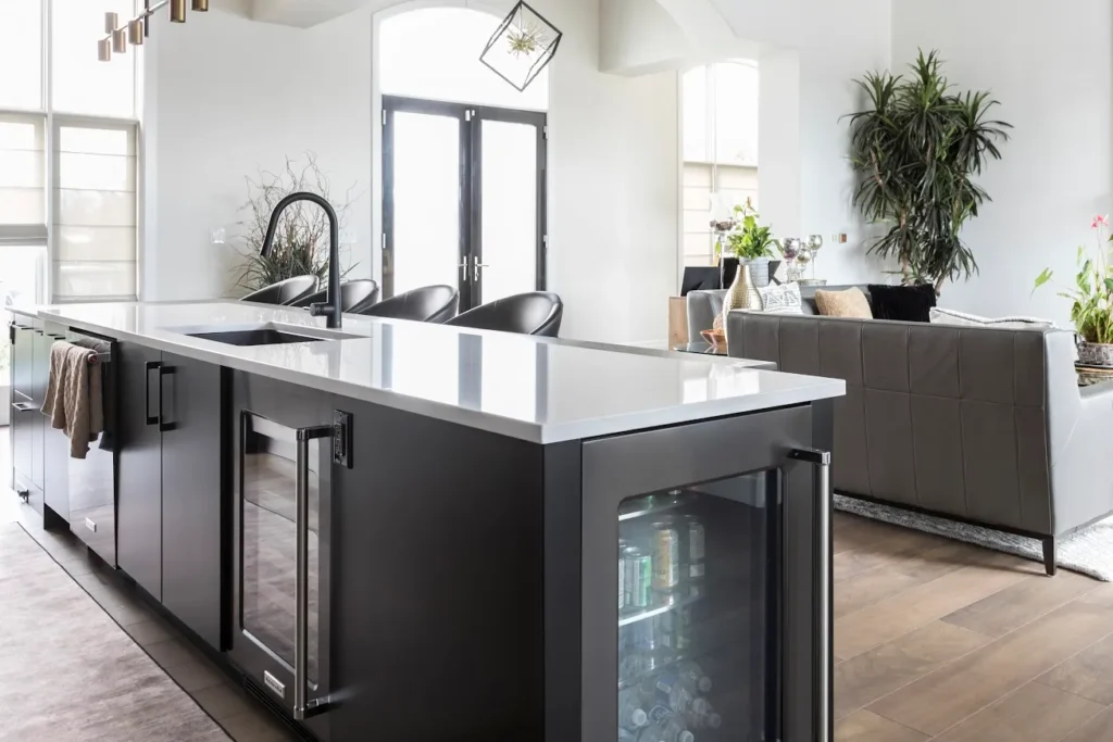 Kitchen island prep zone with seating separation