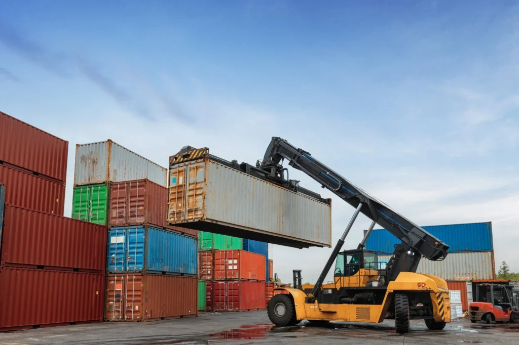 Global kitchen cabinet shipping container