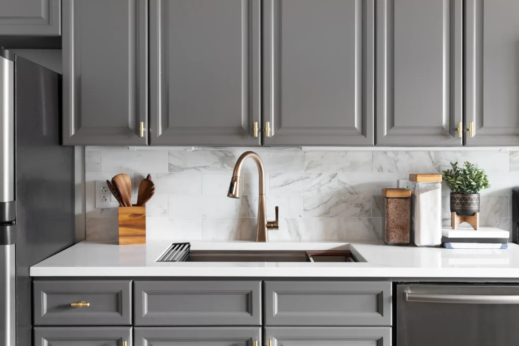 How to save on cabinets