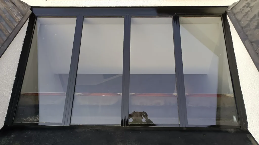 Clean aluminum window frame
