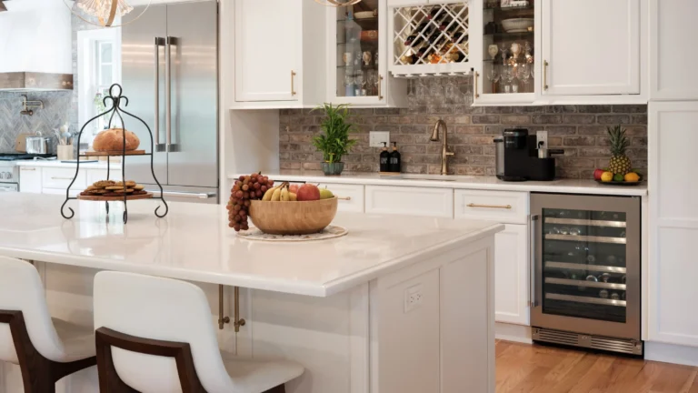Functional and stylish kitchen island decor